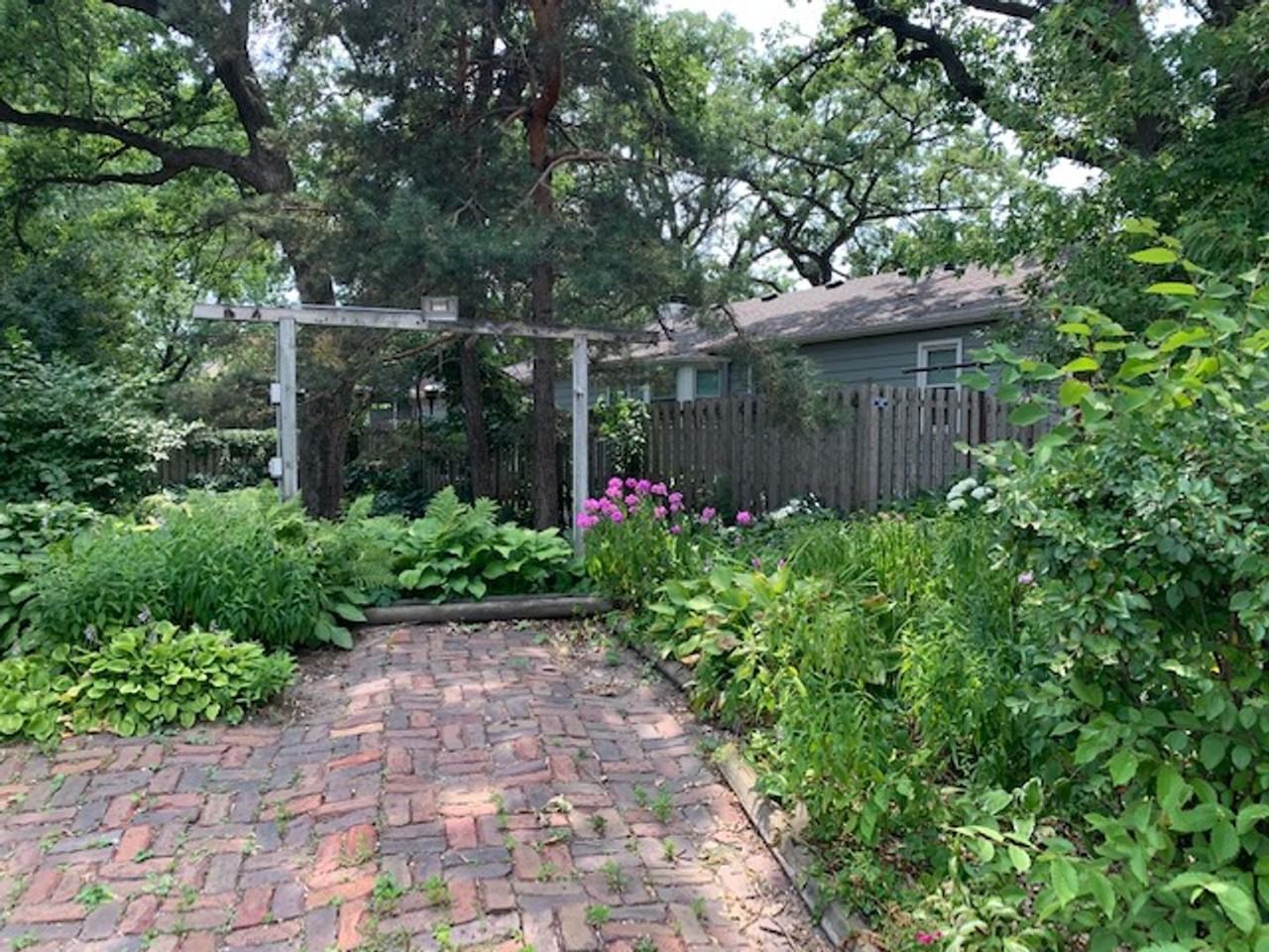 4200 Brookside Ave - Photo 2 of 28