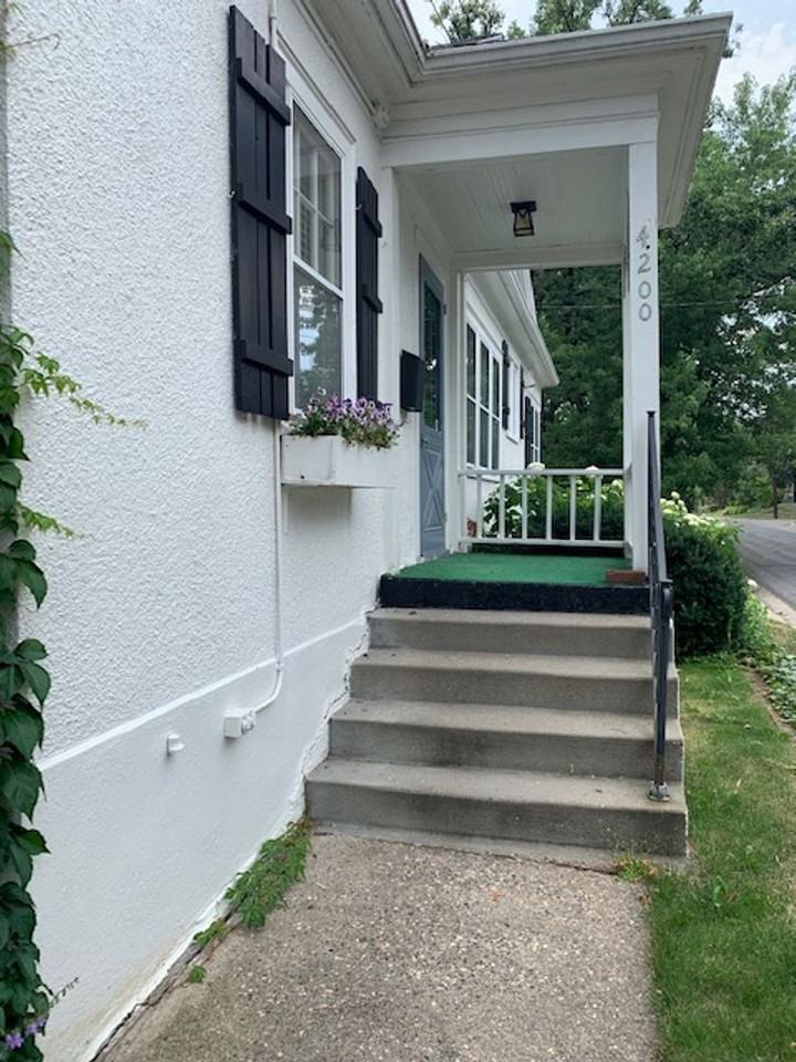 4200 Brookside Ave - Photo 3 of 28