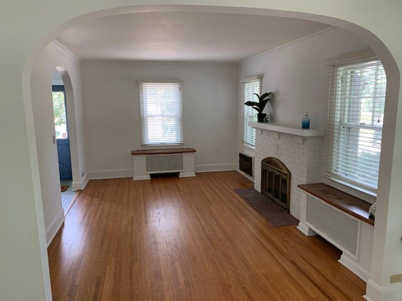 4200 Brookside Ave - Photo 4 of 28