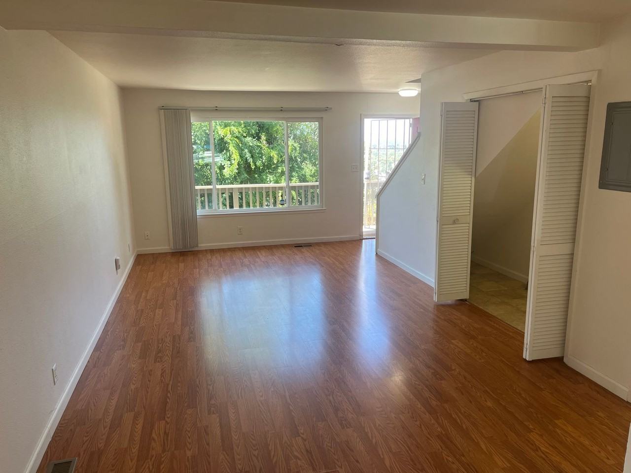 344 Avian Dr - Photo 2 of 21