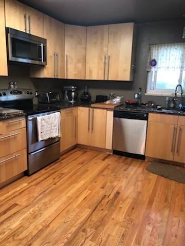 1558 Greenbriar Blvd - Photo 2 of 20