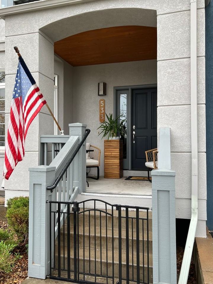 533 Laramie Blvd - Photo 2 of 17