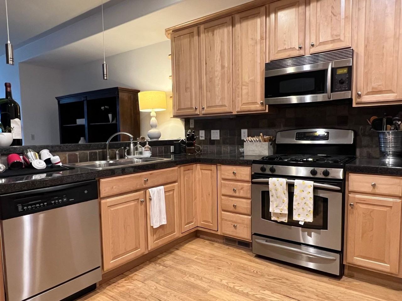 533 Laramie Blvd - Photo 7 of 17