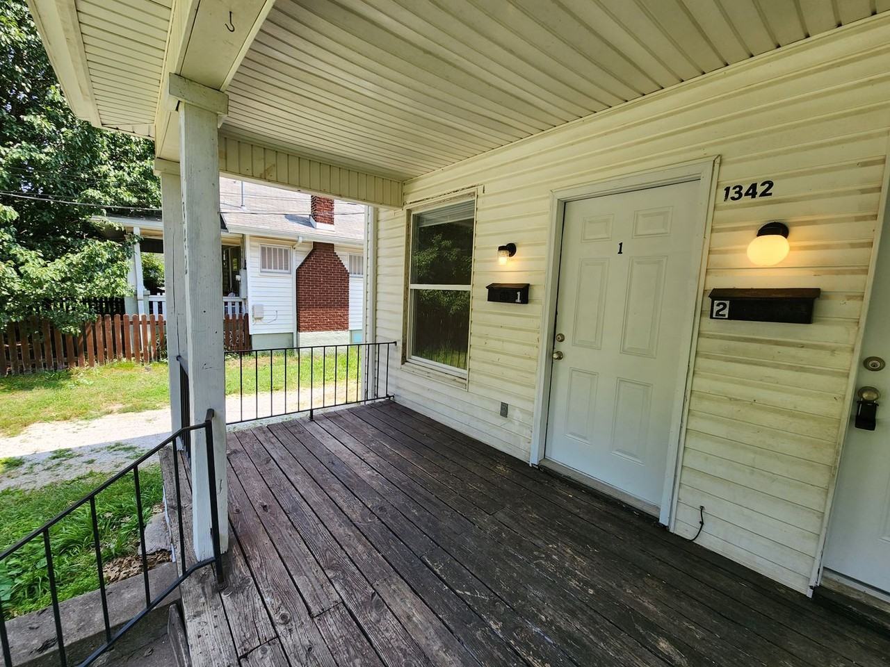 1342 N Broadway Ave #1 - Photo 4 of 35