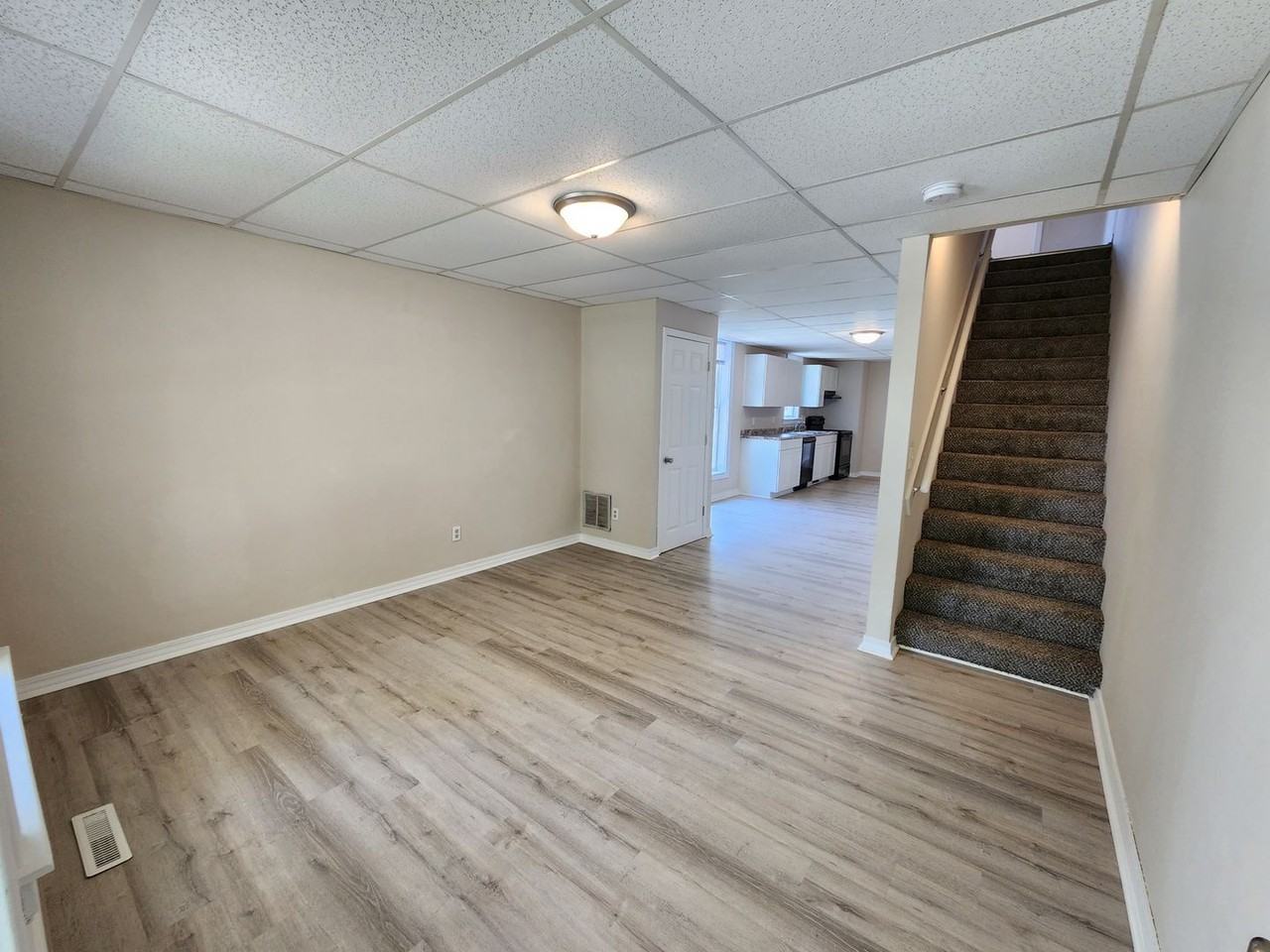 1342 N Broadway Ave #1 - Photo 6 of 35