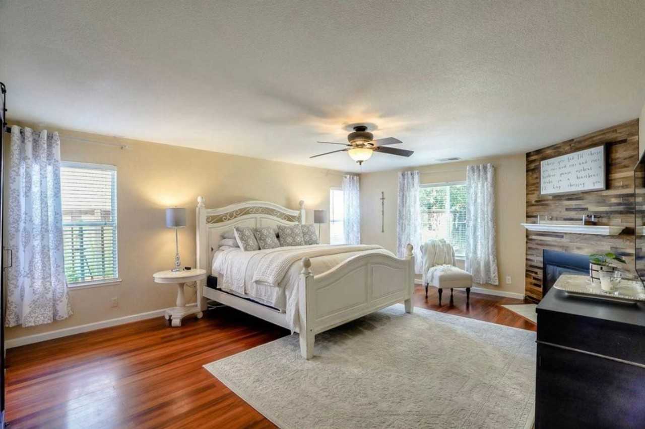 1711 Mimosa St - Photo 7 of 20
