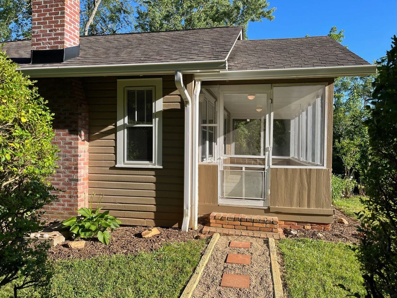 51 Maple Dr - Photo 3 of 22