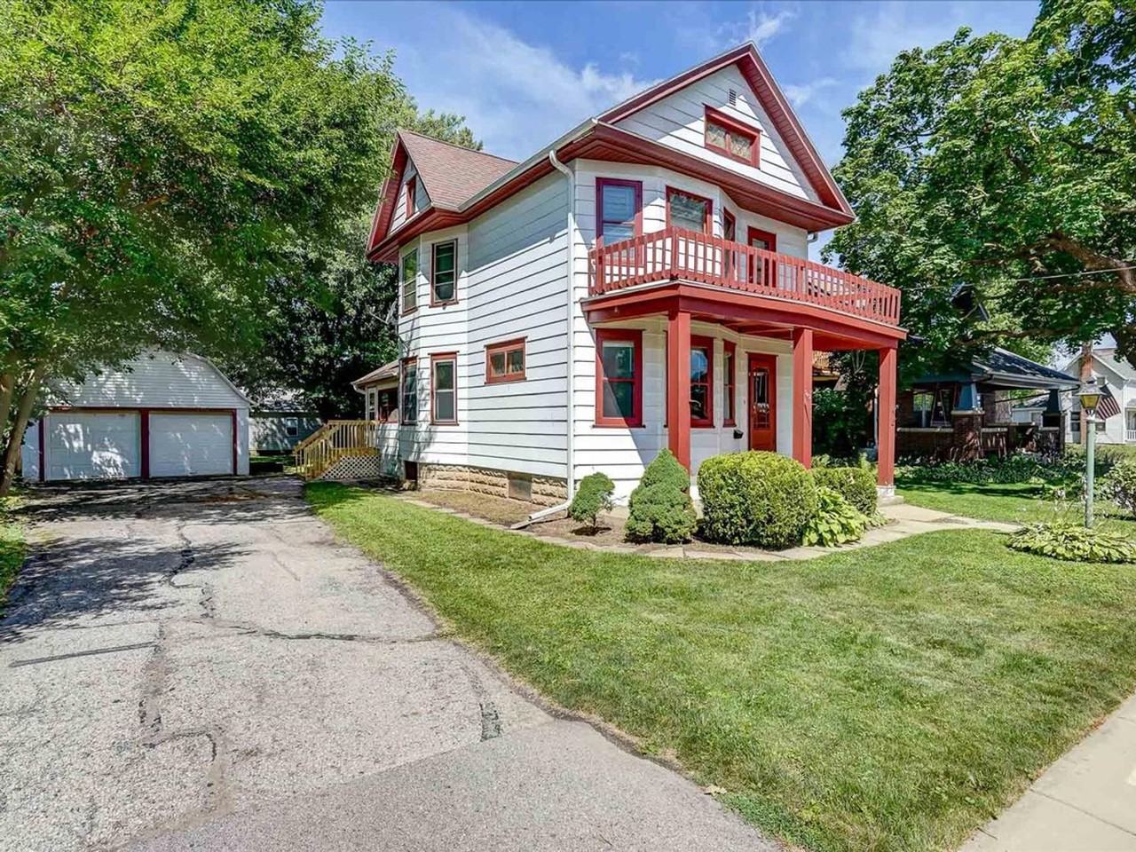 302 S Shuman St - Photo 2 of 24