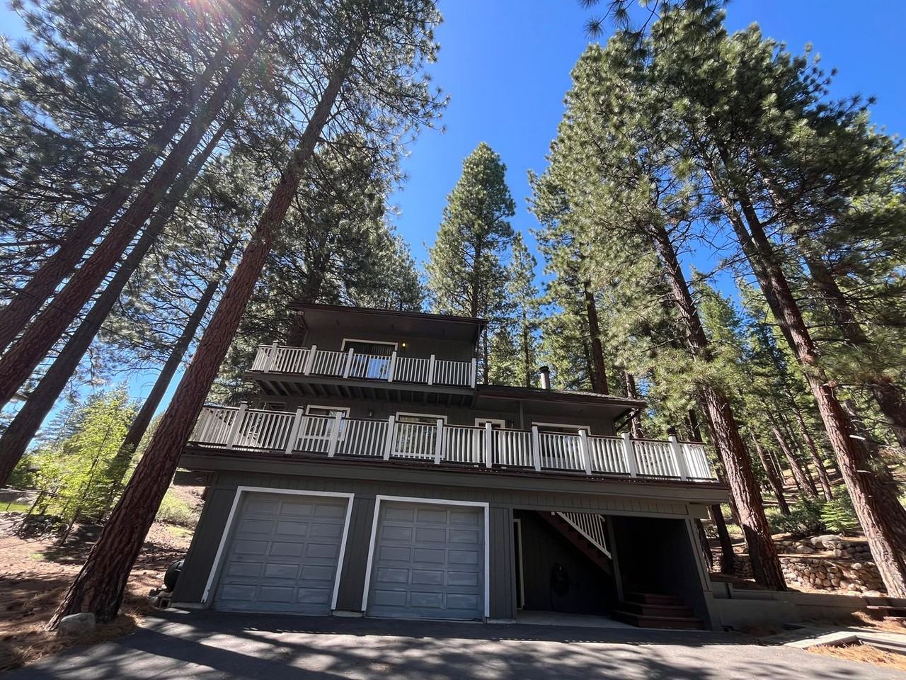 684 Gary Ct - Photo 2 of 46