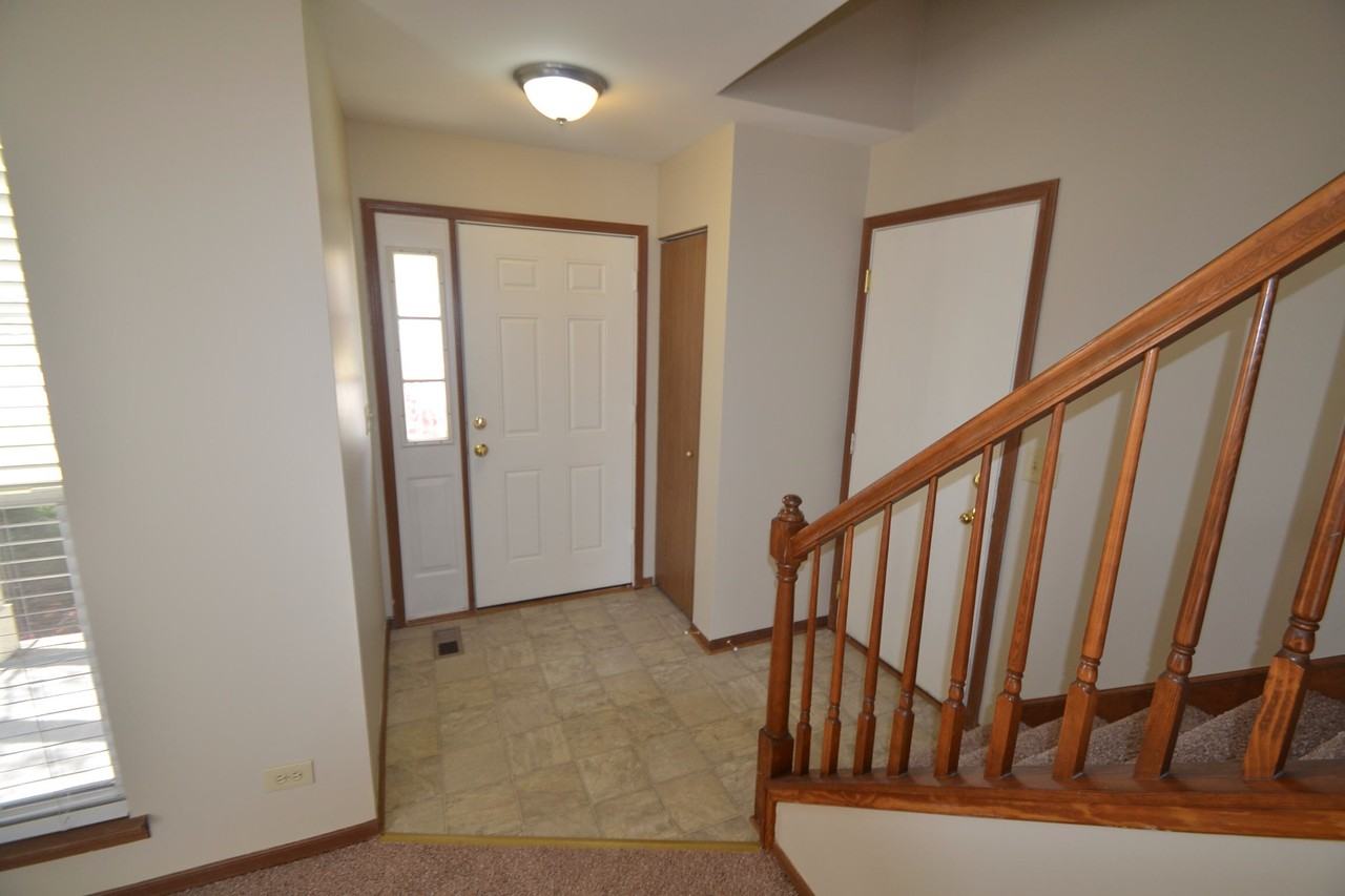 2321 N Periwinkle Way - Photo 2 of 10