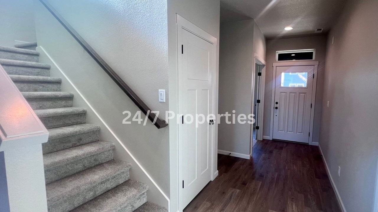 14612 Oregon Iris Way - Photo 3 of 46