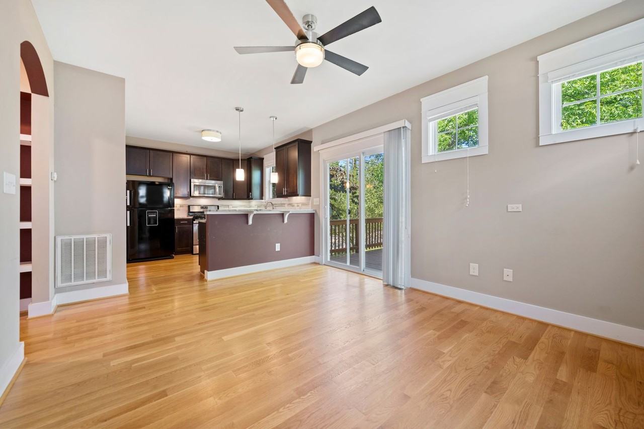 714 North St - Photo 4 of 18