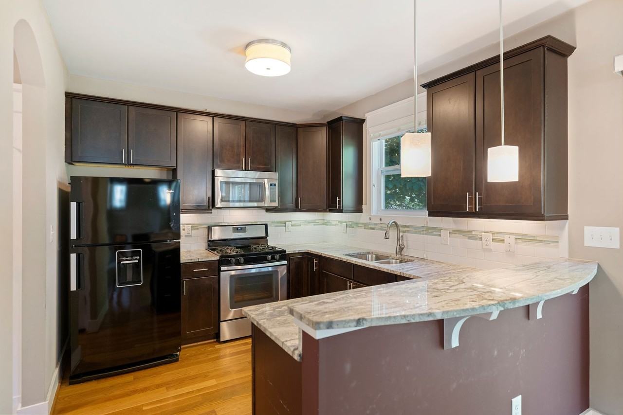 714 North St - Photo 5 of 18