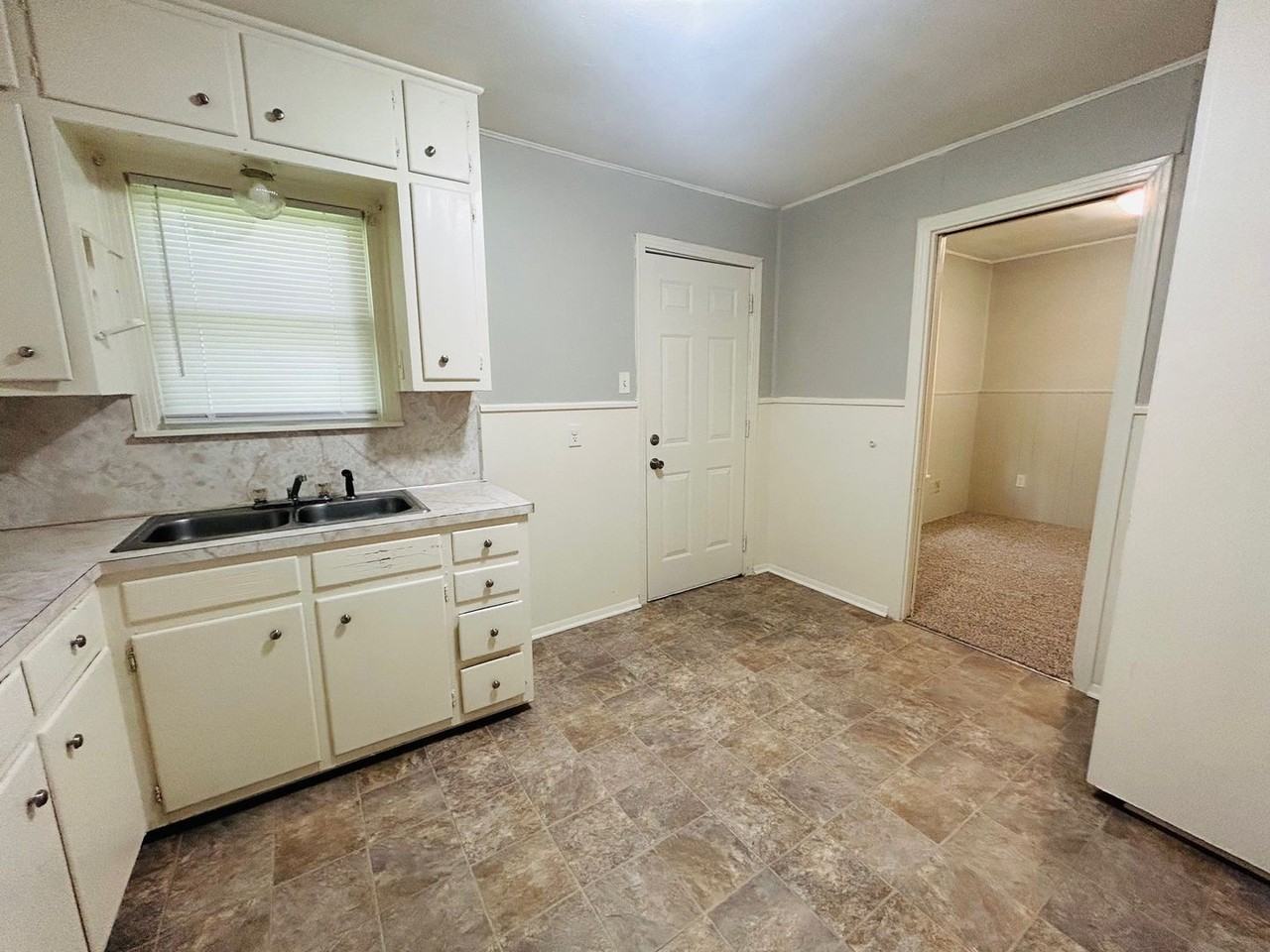 4617 Erath St - Photo 7 of 12