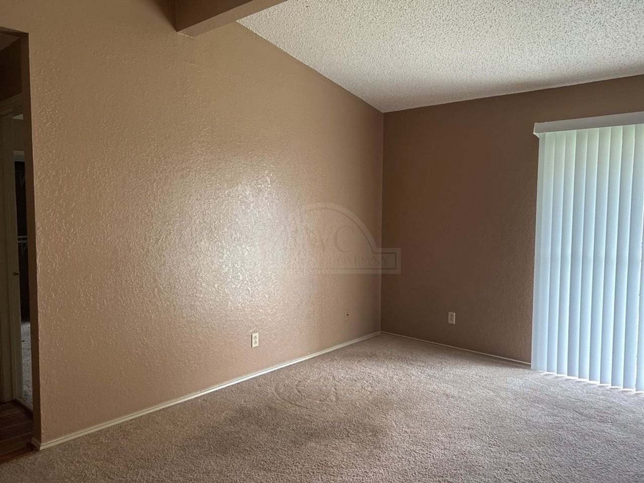 2212 Silverhill Dr - Photo 3 of 13