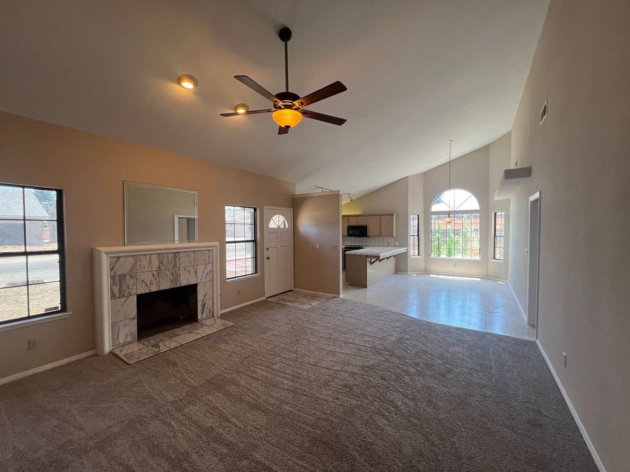 1771 N Church Ave - Photo 3 of 22