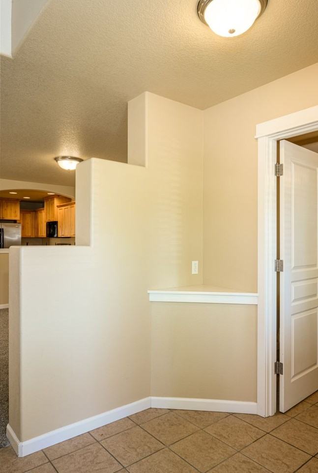 20468 Brentwood Ave - Photo 5 of 36