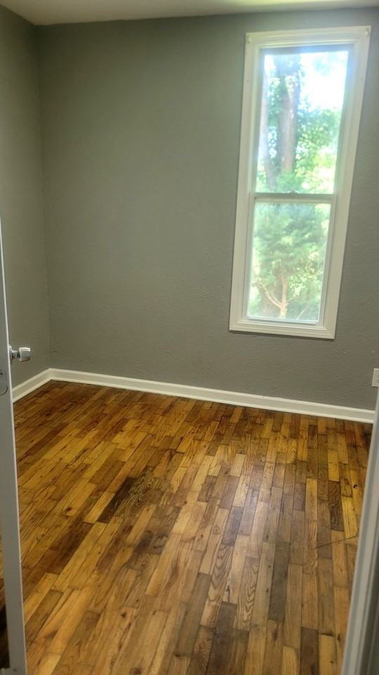 5303 Sawyer St - Photo 2 of 12