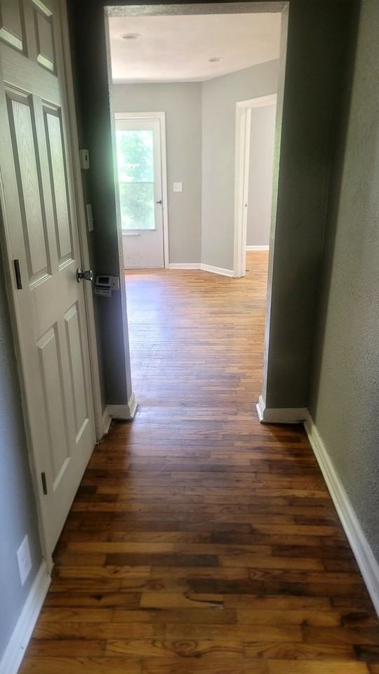 5303 Sawyer St - Photo 3 of 12