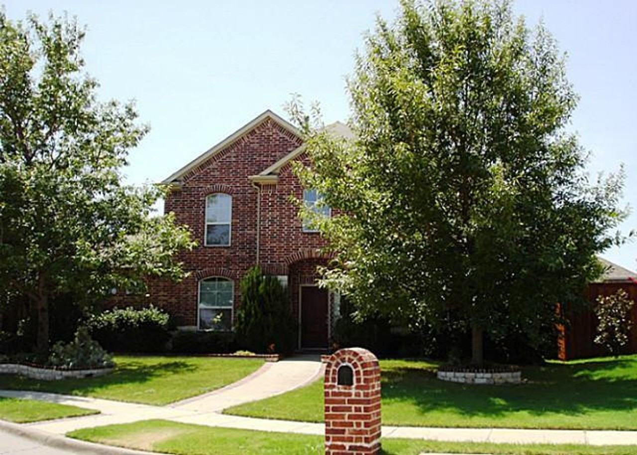 6405 Sapphire Dr - Photo 2 of 16