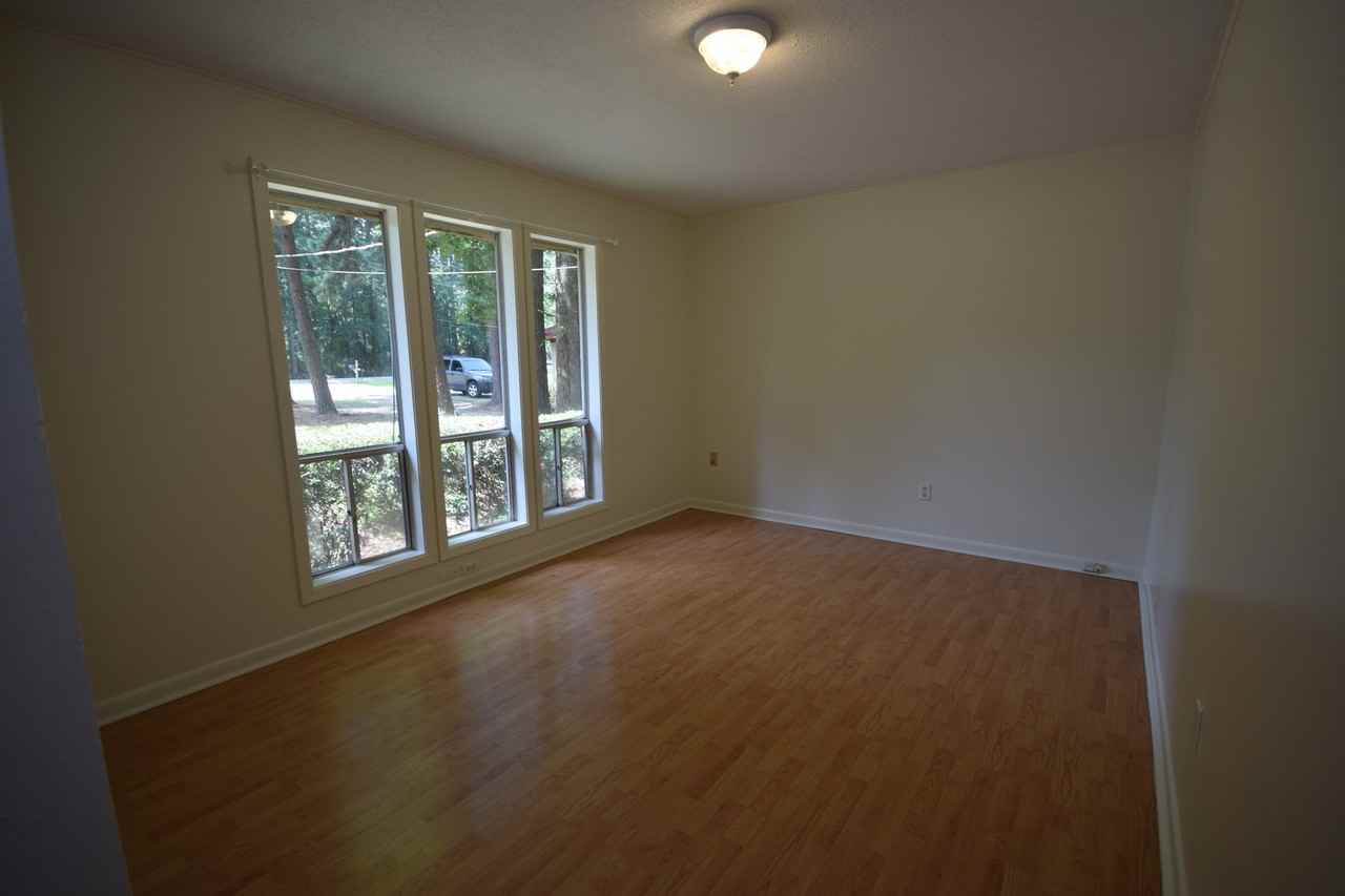 207 Frazier Rd - Photo 7 of 12