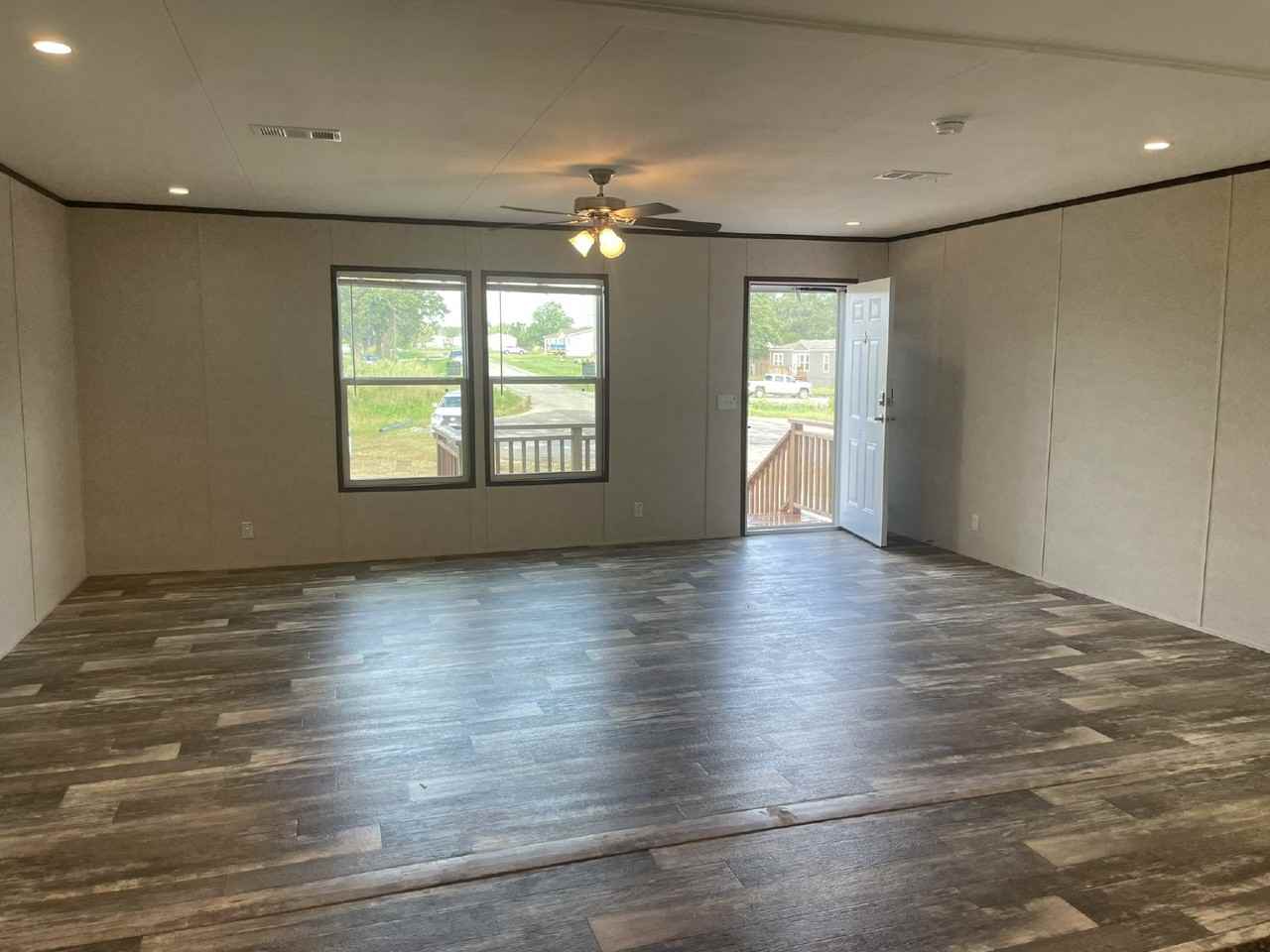 310 Dunn Ct - Photo 3 of 12