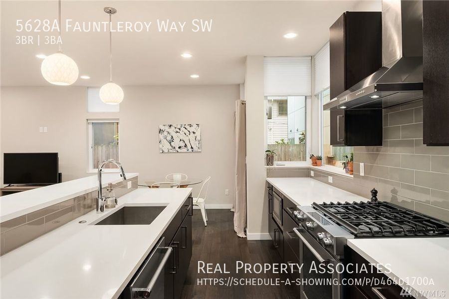 5628A Fauntleroy Way Sw - Photo 2 of 27