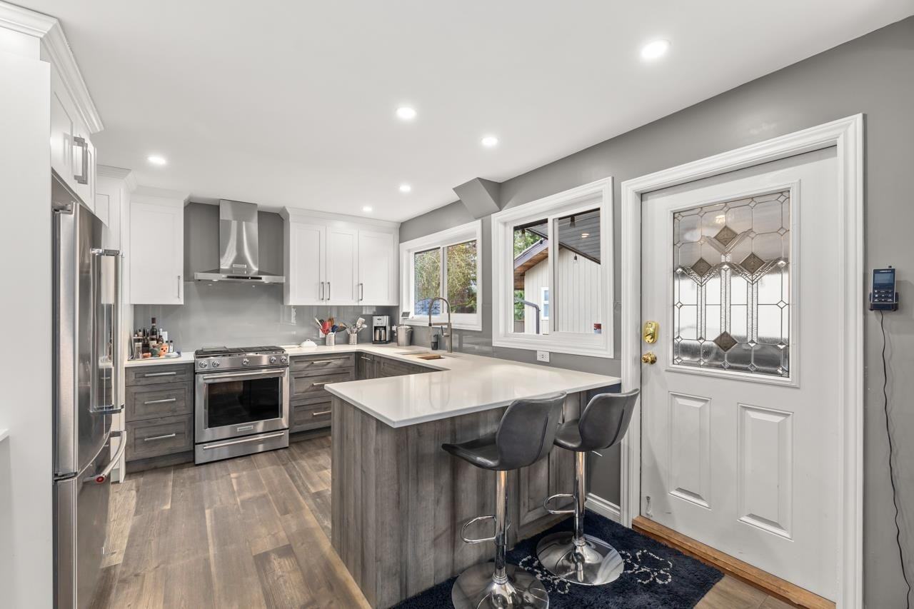 1039 Westmount Drive - Photo 2 of 23