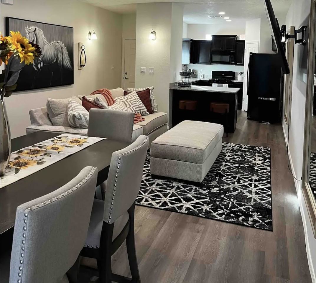 305 San Clemente Ave Nw #NA - Photo 3 of 10