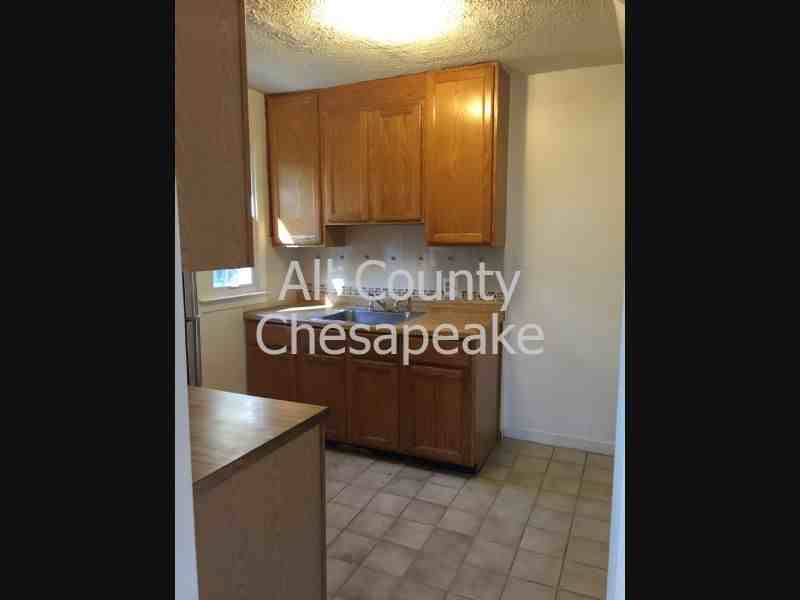 4569 Akron St - Photo 2 of 9