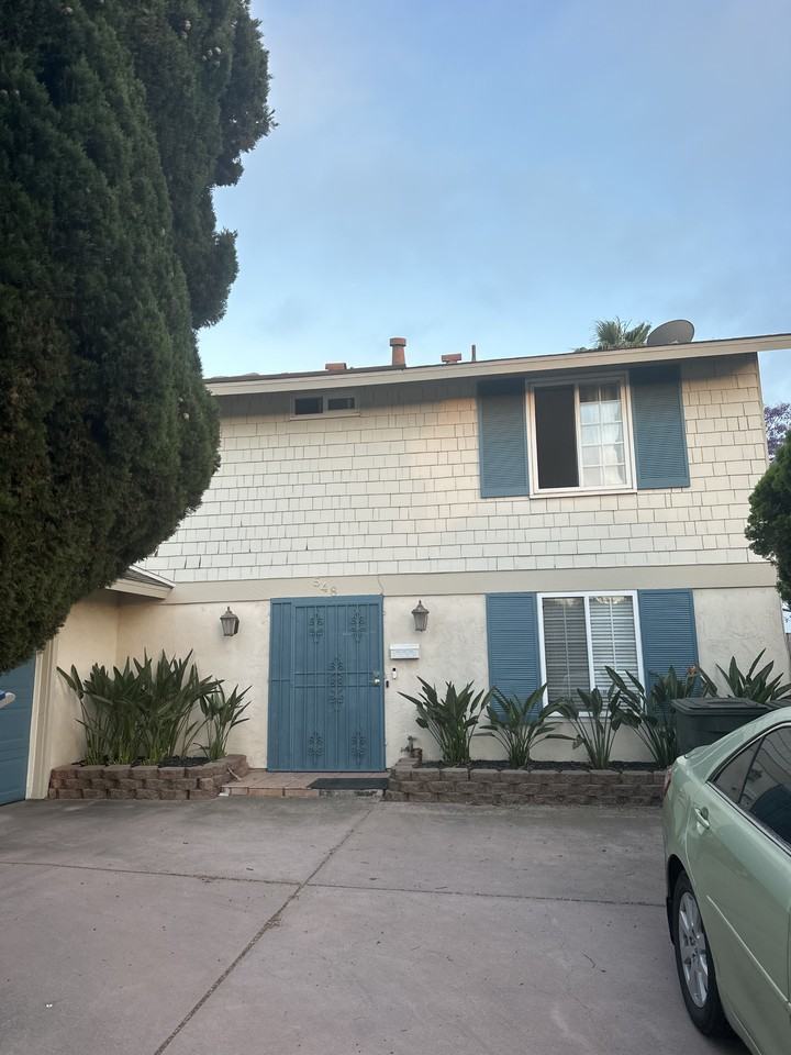 548 Wisteria St #NA - Photo 2 of 24