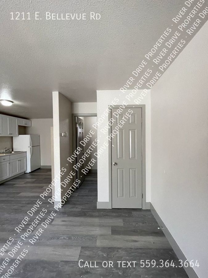 1211 E Bellevue Rd - Photo 2 of 13