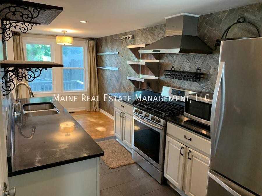 28 Washington St - Photo 2 of 23