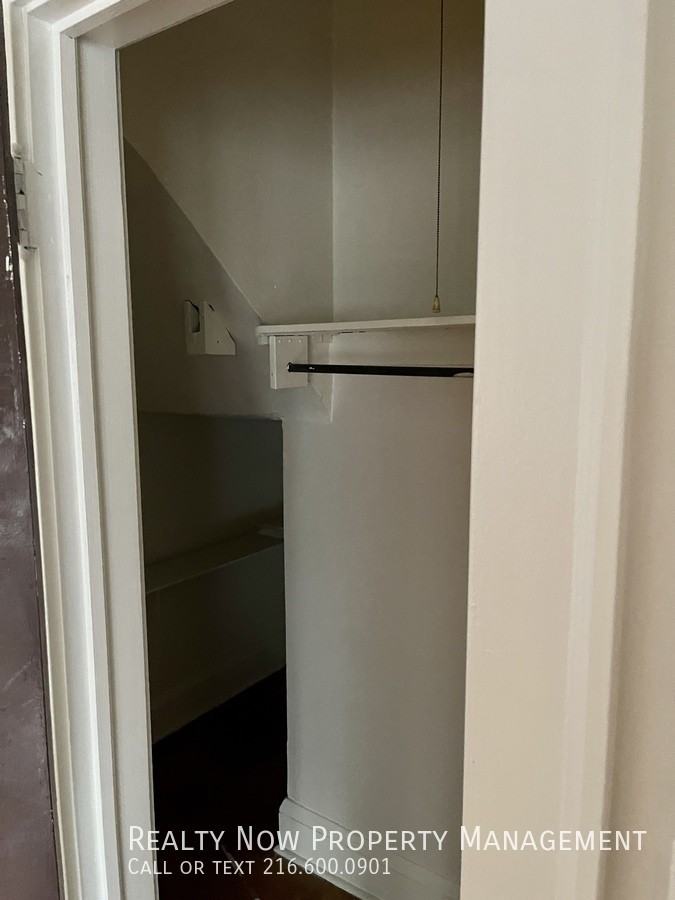 18232-4 Winslow Rd 1st Fl - Photo 3 of 15