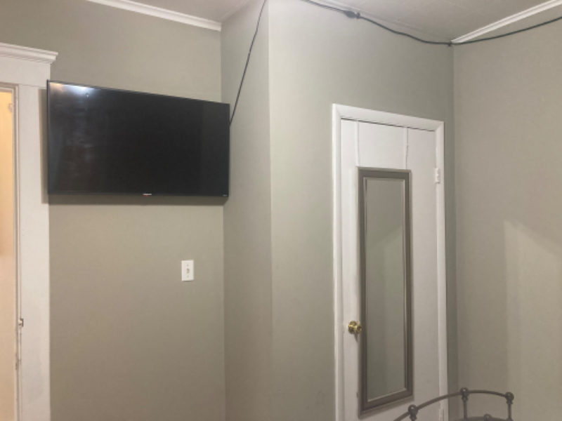 1887 State St - Photo 5 of 23