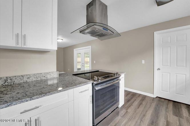 10941 Luana Dr N - Photo 3 of 16