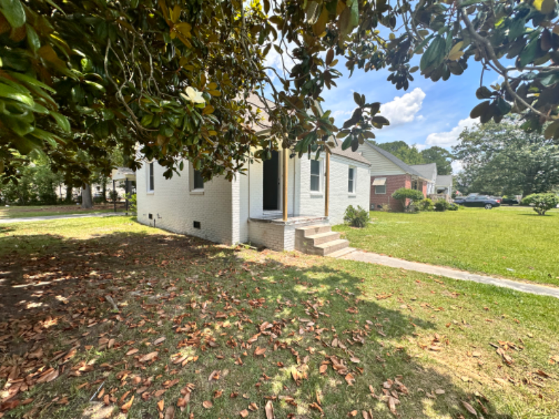 1300 Hill St - Photo 2 of 12