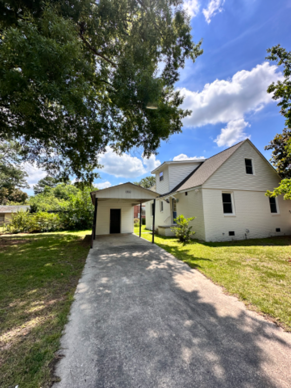 1300 Hill St - Photo 3 of 12