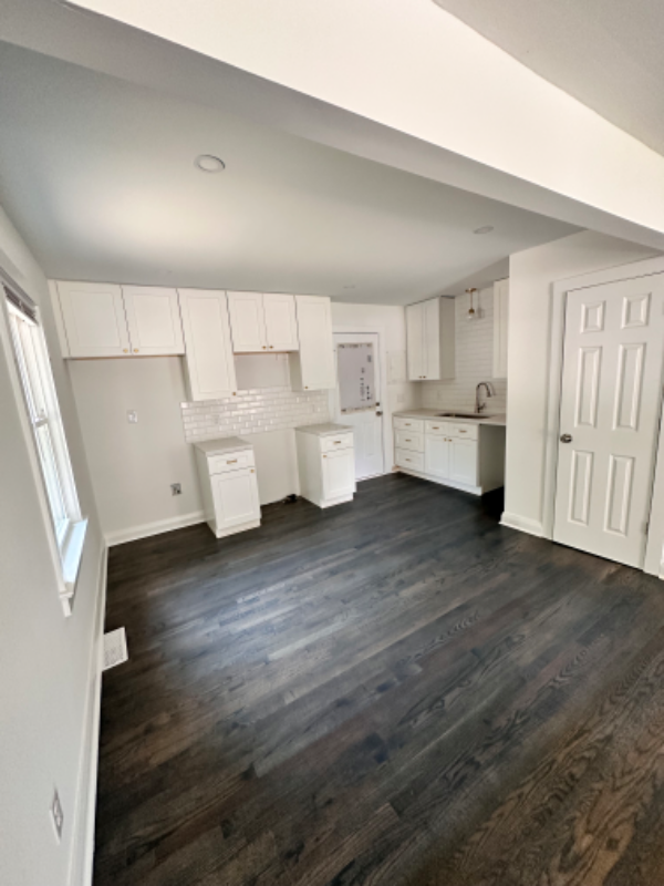 1300 Hill St - Photo 4 of 12