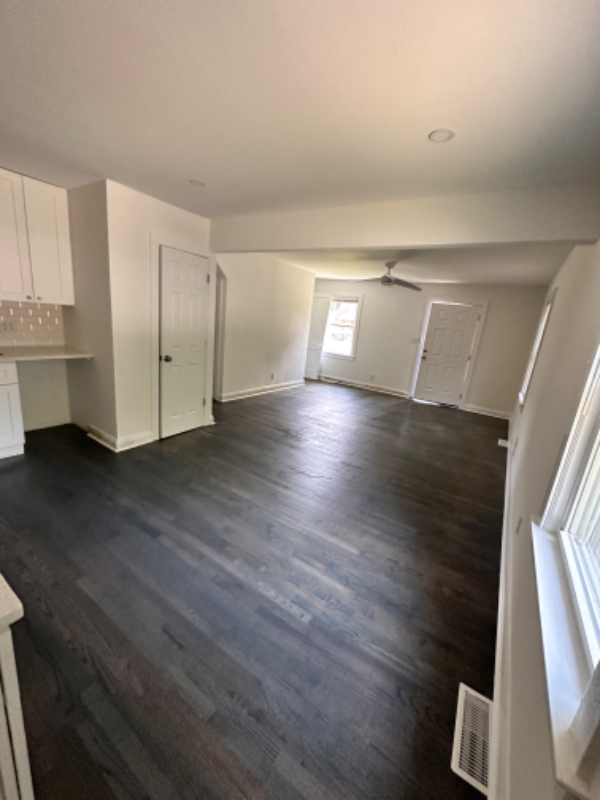 1300 Hill St - Photo 5 of 12