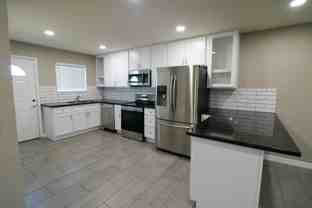 5 North Naco Way, Unit 2 - Photo 1 of 1