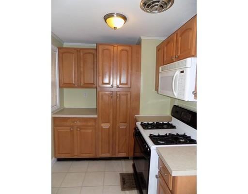 439 Gifford St - Photo 3 of 15