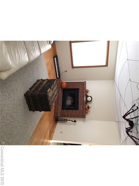 16 Lembo Dr - Photo 3 of 27