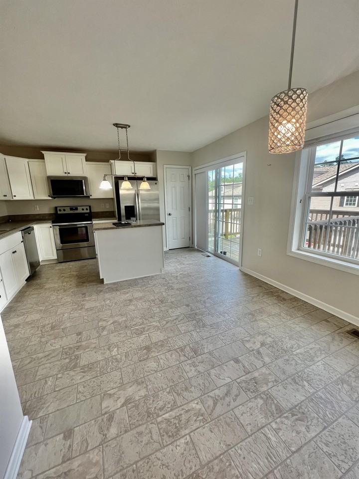 40 Barrington Ct #1 - Photo 3 of 44