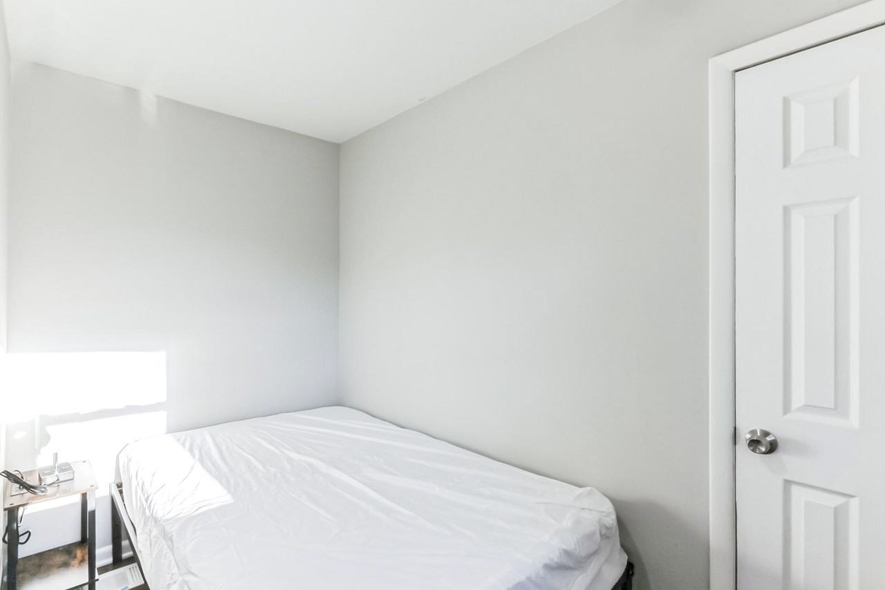 Coventry Ct - Photo 3 of 3