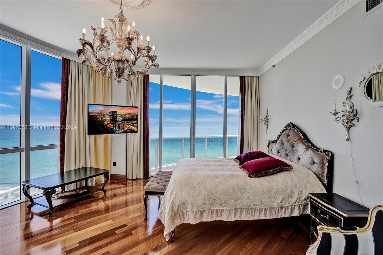 15901 Collins Ave #701 - Photo 5 of 37