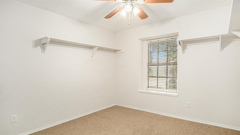 6908 Bentley Ave - Photo 5 of 26