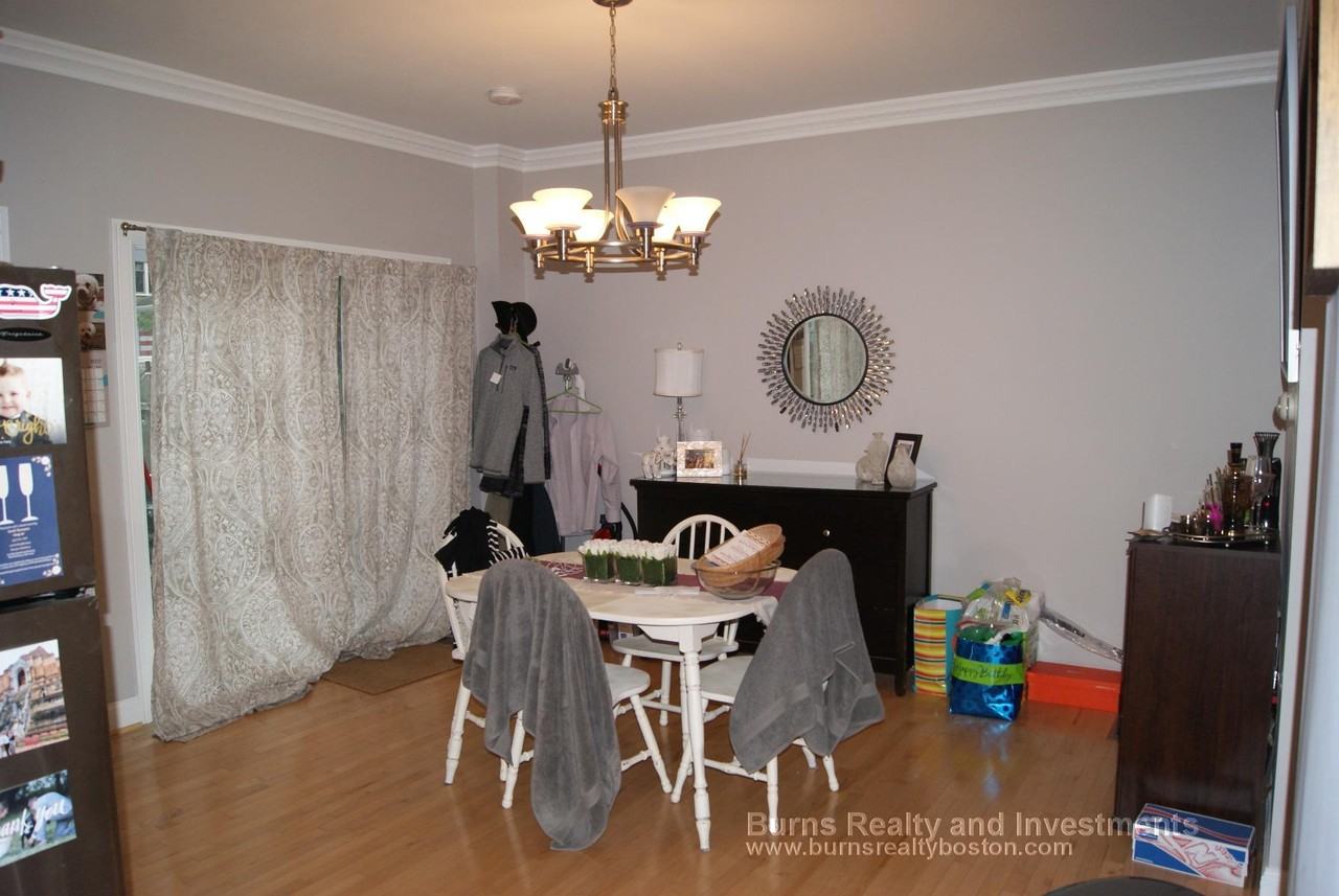 666 E 5th St #1 - Photo 4 of 11