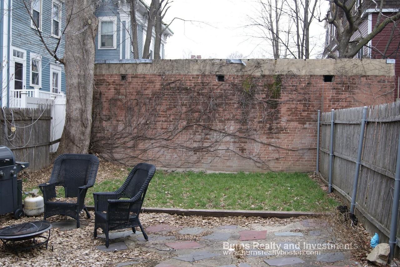 666 E 5th St #1 - Photo 7 of 11