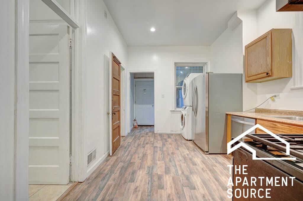 4736 S Prairie Ave #2 - Photo 2 of 17